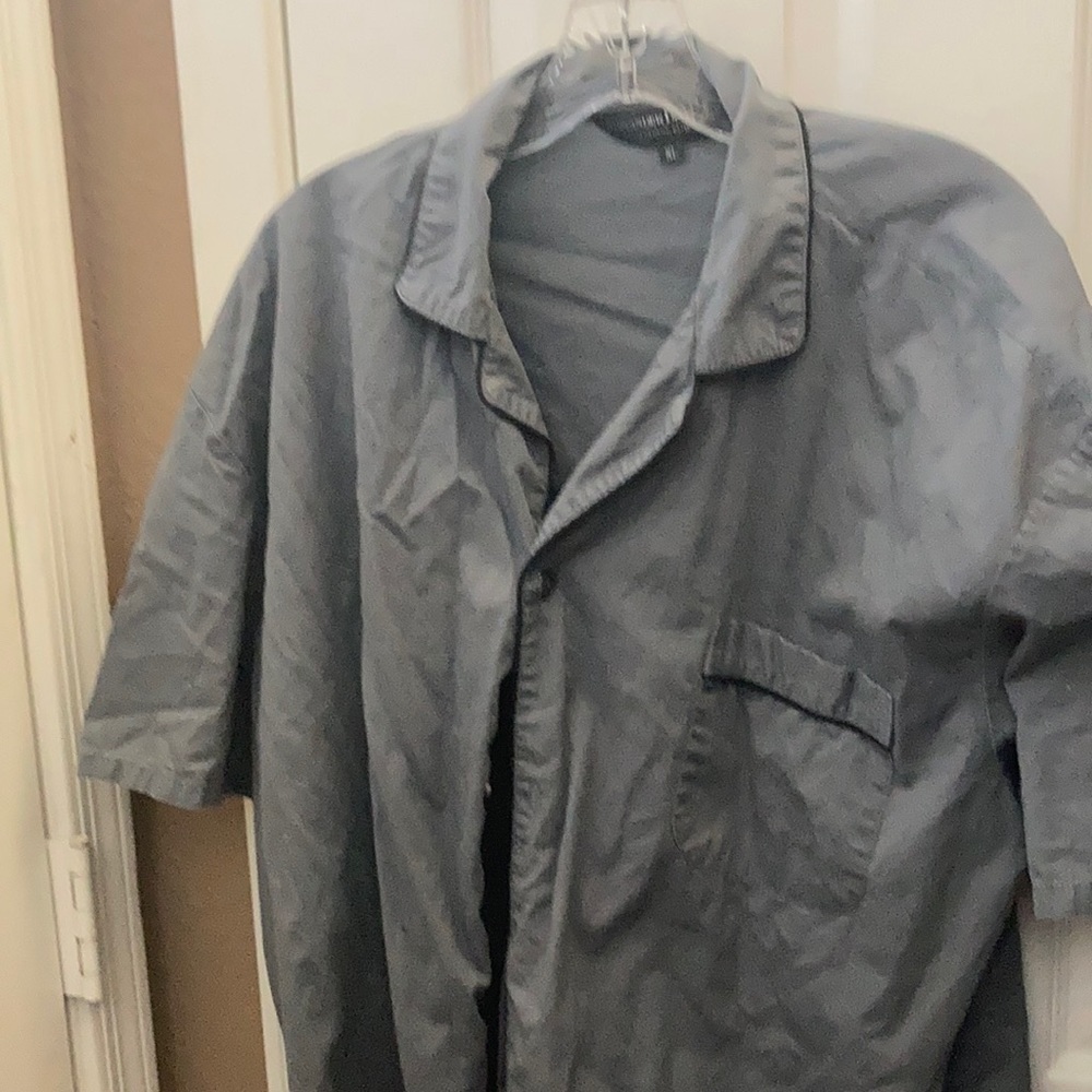 FINAL MARKDOWN MEN’S pajama top xl